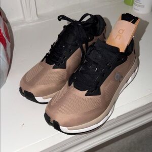 On Running Men's Brown and Black Sneakers